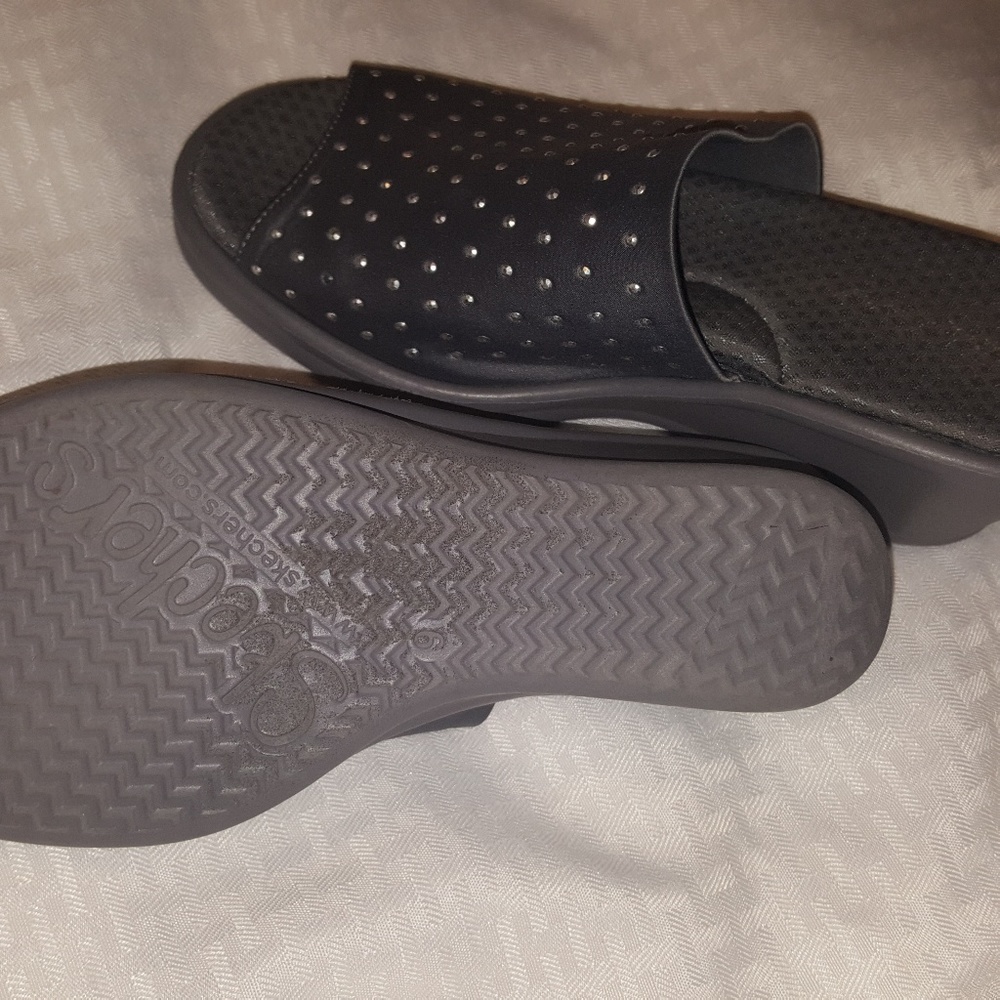 Sandles - Picture 2 of 2